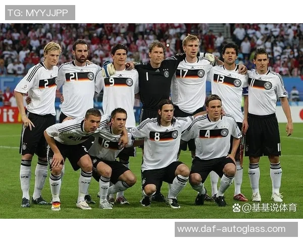 回顾德国足球历史上的传奇明星球员与他们的辉煌成就